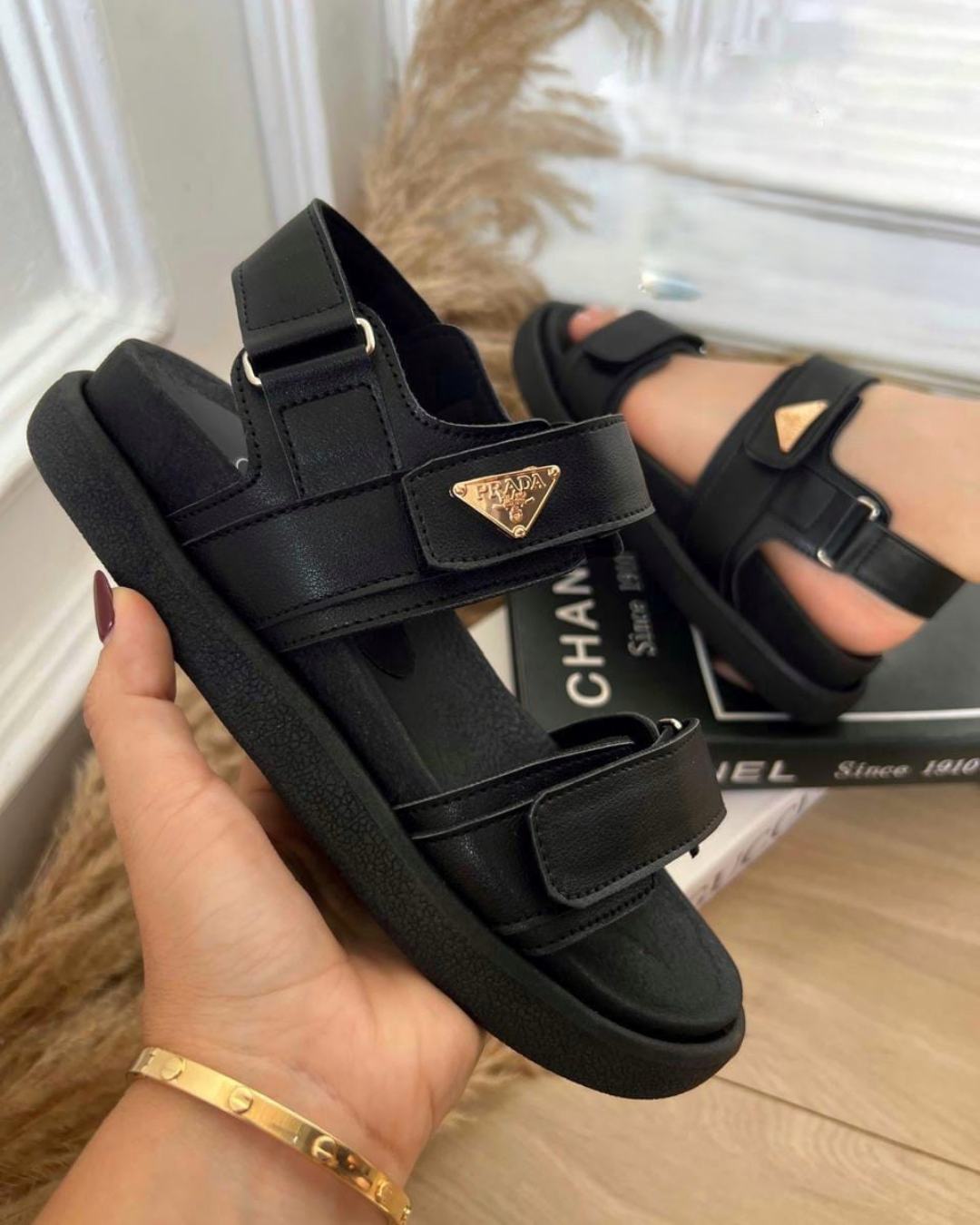 SANDALIDA PRADA👡COMODIDAD QUE SE ADAPTA A TU PIES👣